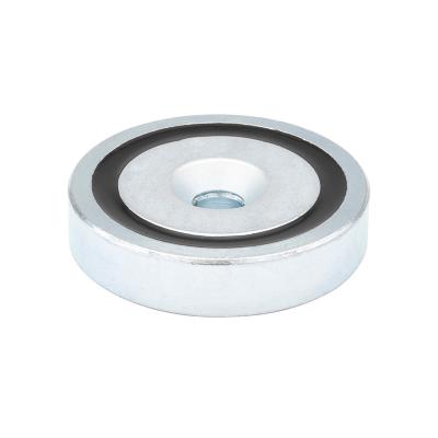 Lav Neodymium Pottemagnet Ø32x7,0 mm med undersænket skruehul Ø5,5 mm og 23 kg trækkraft